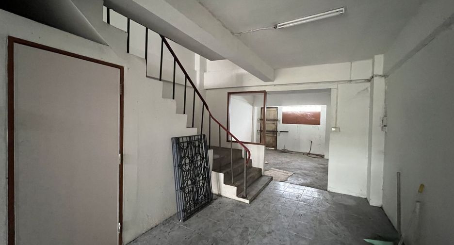 For rent retail Space in Min Buri, Bangkok