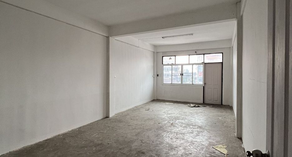For rent retail Space in Min Buri, Bangkok