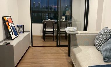 Wohnung zur Miete mit 1 Zimmer in Huai Khwang, Bangkok