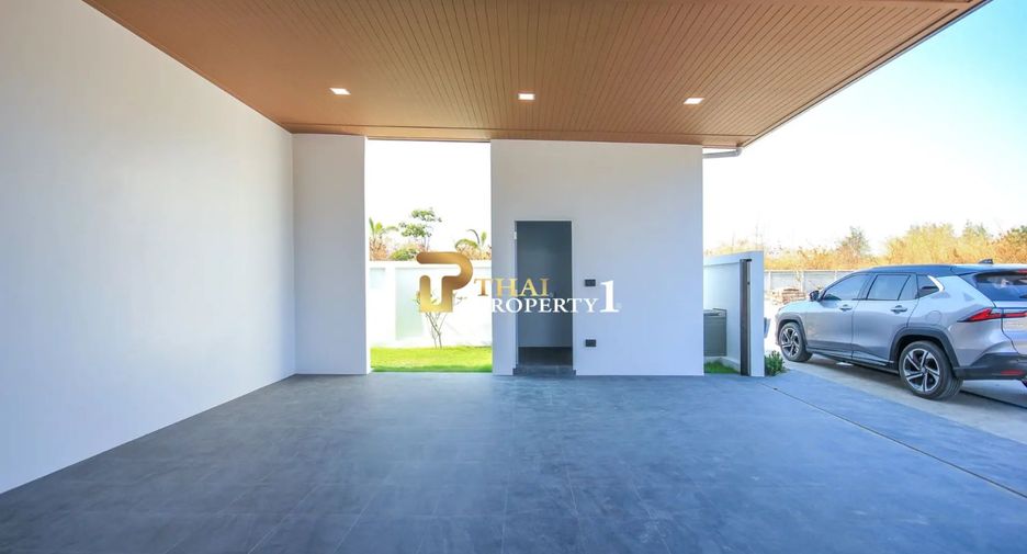 For sale 3 bedrooms villa in Hua Hin, Prachuap Khiri Khan
