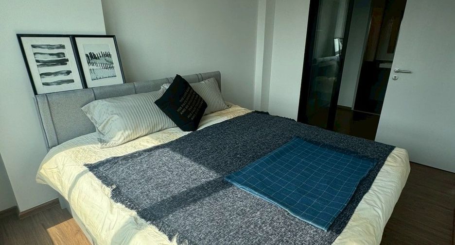 Condo en alquiler de 2 habitaciones en Huai Khwang, Bangkok