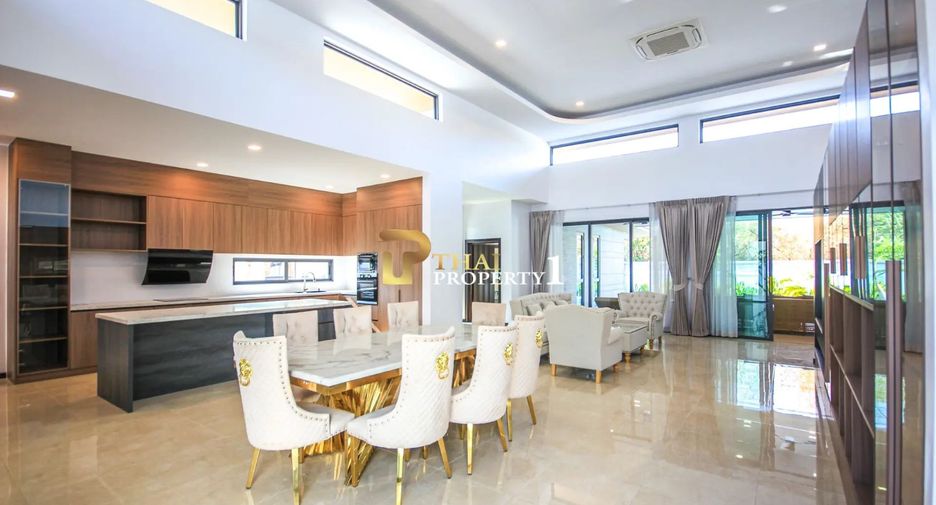 For sale 4 bedrooms villa in Hua Hin, Prachuap Khiri Khan