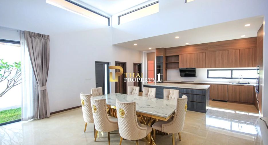 For sale 4 bedrooms villa in Hua Hin, Prachuap Khiri Khan