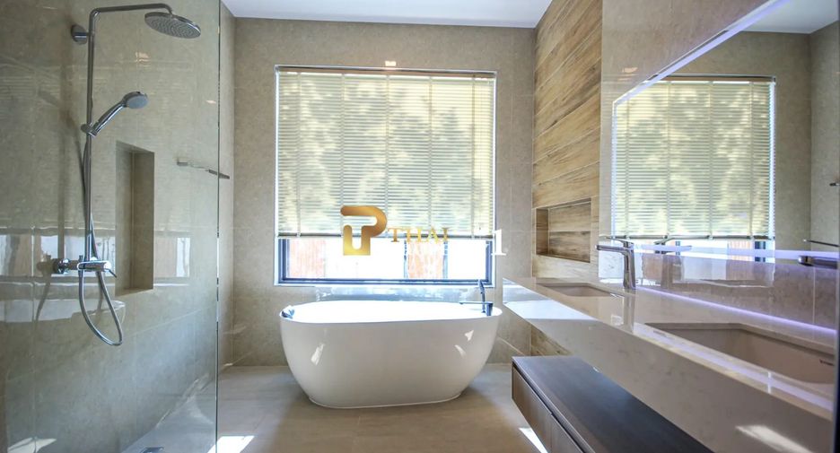 For sale 4 bedrooms villa in Hua Hin, Prachuap Khiri Khan