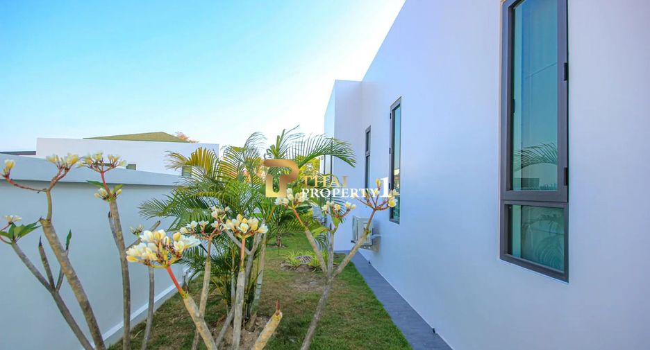 For sale 4 bedrooms villa in Hua Hin, Prachuap Khiri Khan