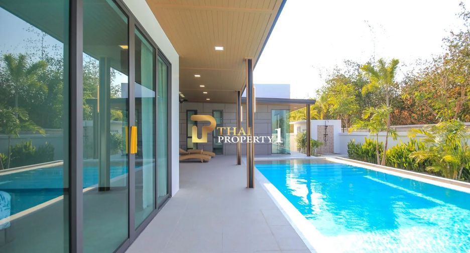 For sale 4 bedrooms villa in Hua Hin, Prachuap Khiri Khan