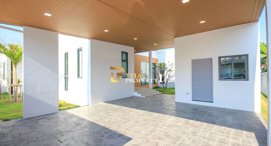 For sale 4 bedrooms villa in Hua Hin, Prachuap Khiri Khan