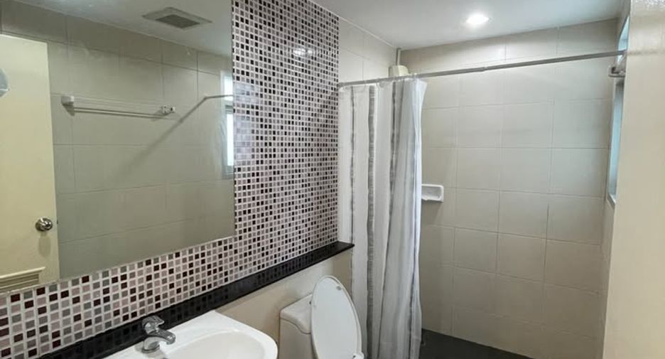 For rent 1 bed condo in Pathum Wan, Bangkok