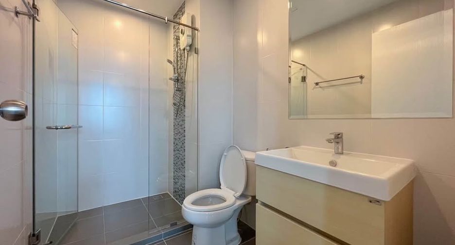 Wohnung zur Miete mit 2 Zimmer in Bang Sue, Bangkok