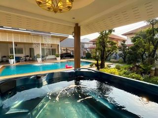 Villa zur Miete mit 4 Zimmer in Bang Lamung, Chonburi