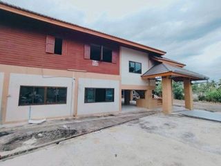 For sale 3 bedrooms house in Mueang Lamphun, Lamphun