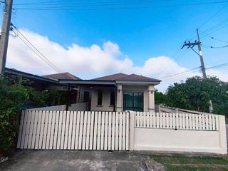 For sale 3 bedrooms house in Mueang Lamphun, Lamphun