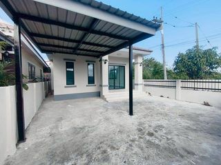 For sale 3 bedrooms house in Mueang Lamphun, Lamphun