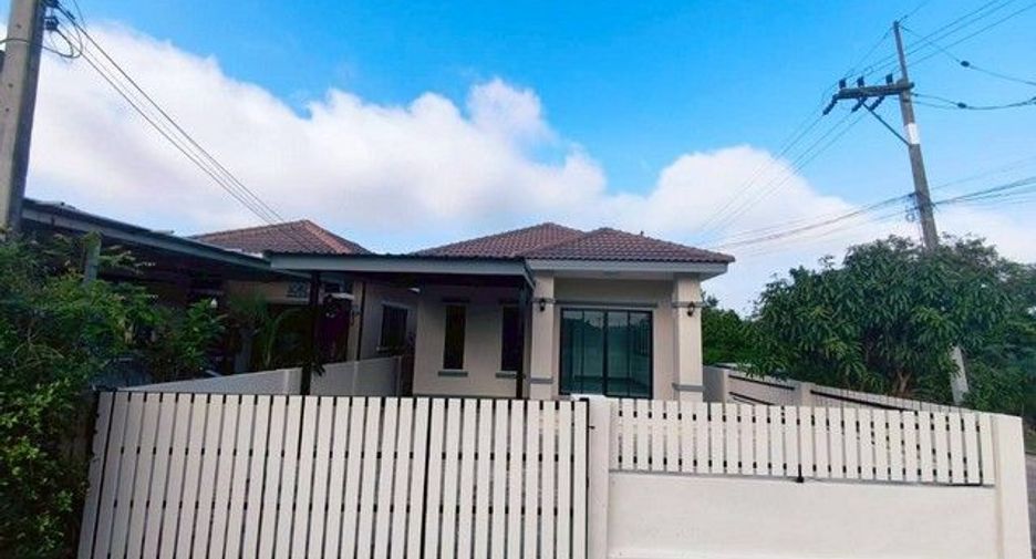 For sale 3 bedrooms house in Mueang Lamphun, Lamphun