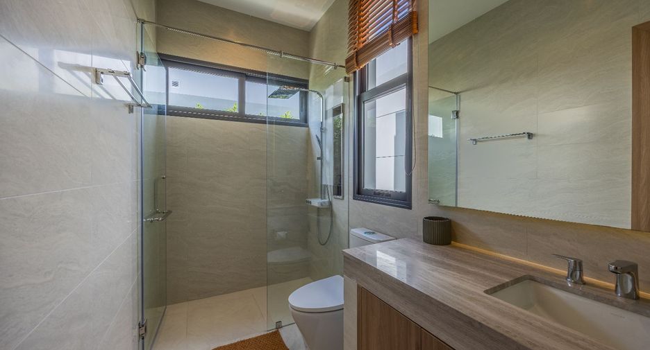 For sale 3 bedrooms villa in Mueang Phuket, Phuket