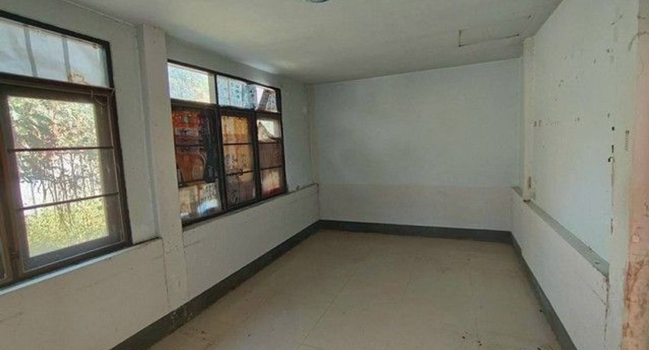 For sale 2 bedrooms house in Mueang Lamphun, Lamphun