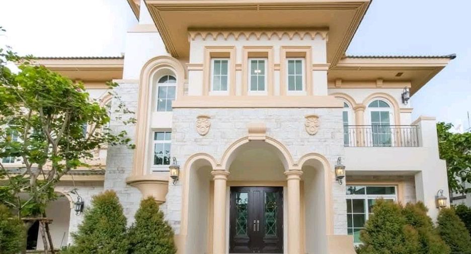 For sale 4 bedrooms house in Bang Khun Thian, Bangkok