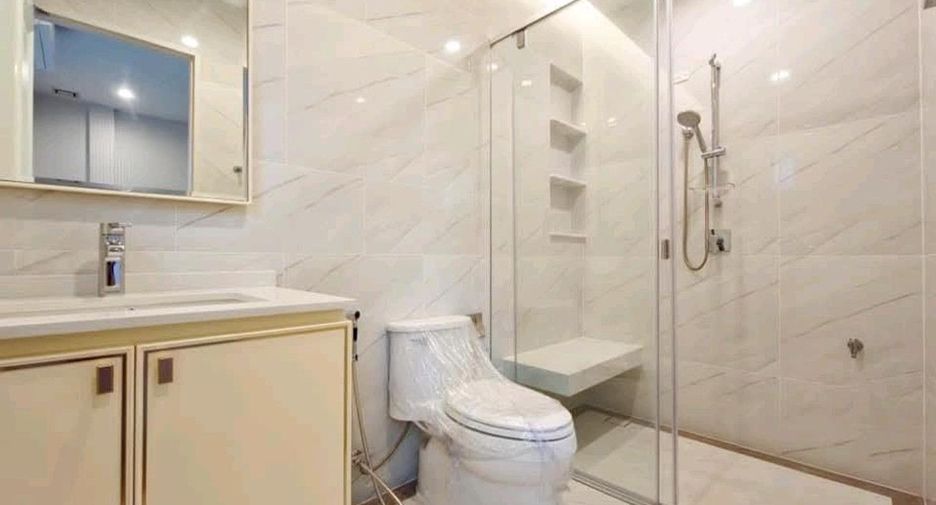 For sale 4 bedrooms house in Bang Khun Thian, Bangkok