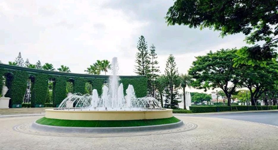 For sale 4 bedrooms house in Bang Khun Thian, Bangkok