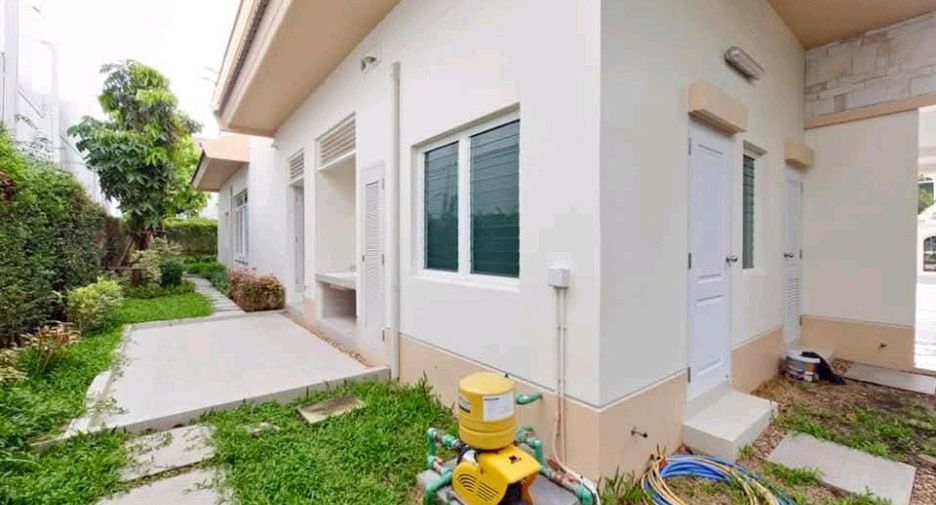 For sale 4 bedrooms house in Bang Khun Thian, Bangkok