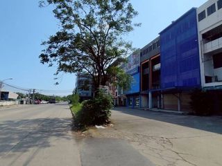 Gewerbefläche zur Miete und zum Kauf in Lam Luk Ka, Pathum Thani
