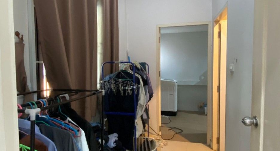 For sale 3 bedrooms house in Mueang Chon Buri, Chonburi