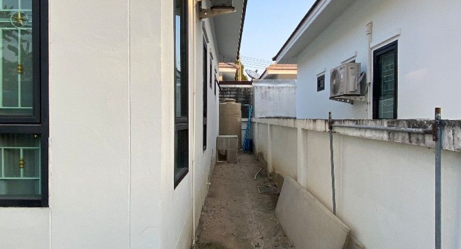 For sale 3 bedrooms house in Mueang Chon Buri, Chonburi