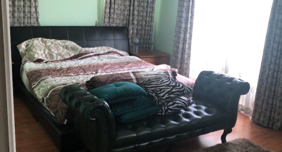 For sale 3 bedrooms house in Sai Mai, Bangkok