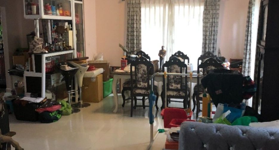 For sale 3 bedrooms house in Sai Mai, Bangkok