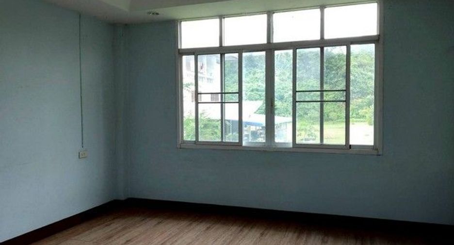 Gewerbefläche zum Kauf mit 4 Zimmer in Phu Phiang, Nan