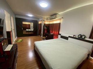 Haus zum Kauf mit 4 Zimmer in Phra Samut Chedi, Samut Prakan