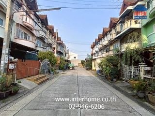 For sale 4 bedrooms townhouse in Nong Khaem, Bangkok