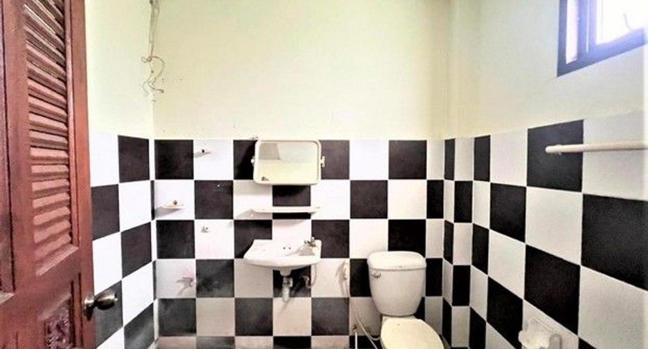 For sale 2 bedrooms retail Space in Nong Muang Khai, Phrae
