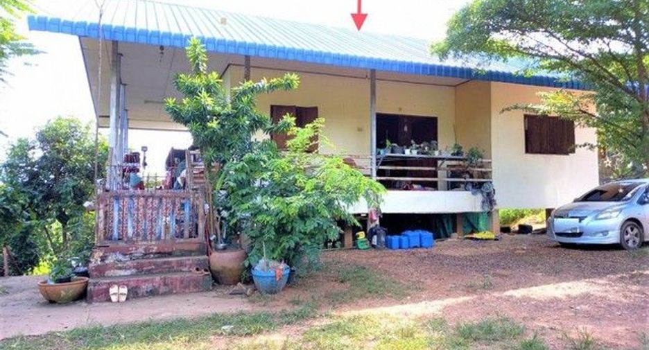 For sale 3 bedrooms house in Mueang Uttaradit, Uttaradit