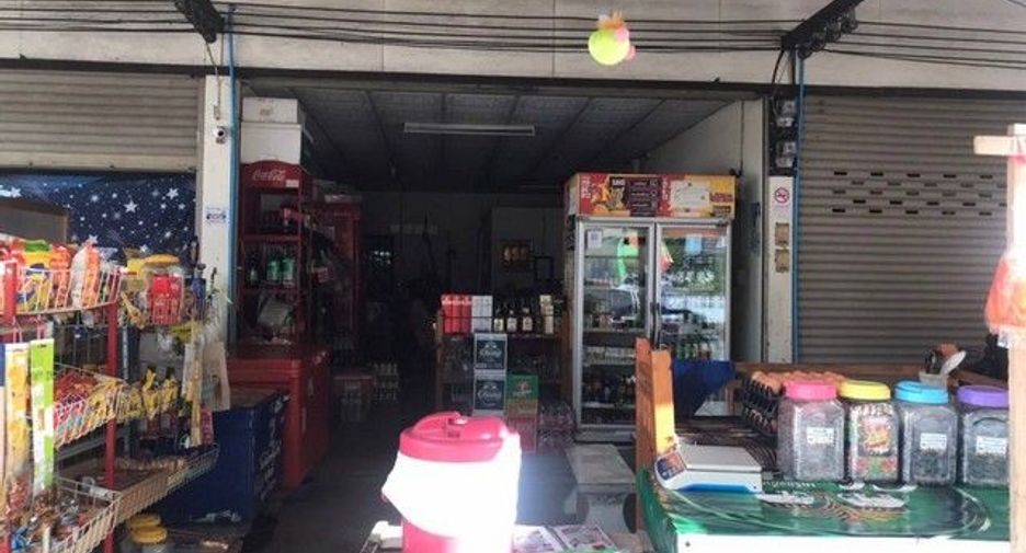 For sale 1 bed retail Space in Nong Muang Khai, Phrae