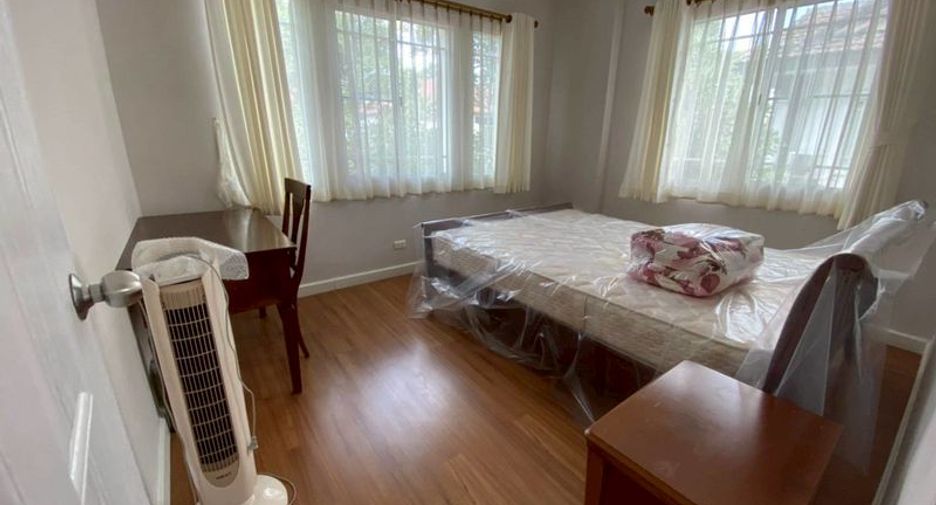 For rent 3 bedrooms house in Mueang Chiang Mai, Chiang Mai