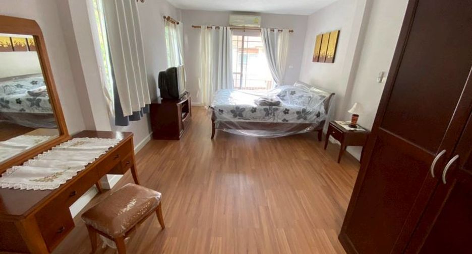 For rent 3 bedrooms house in Mueang Chiang Mai, Chiang Mai