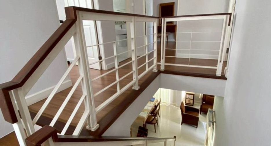 For rent 3 bedrooms house in Mueang Chiang Mai, Chiang Mai