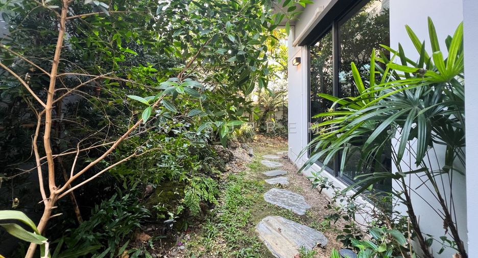 For rent and for sale 4 bedrooms house in Pak Kret, Nonthaburi
