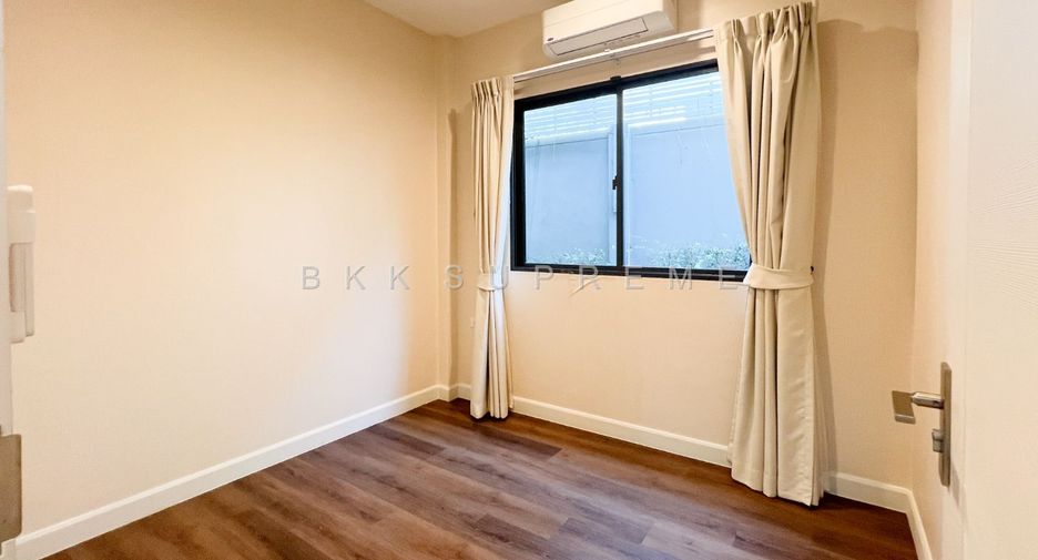 For rent and for sale 4 bedrooms house in Pak Kret, Nonthaburi