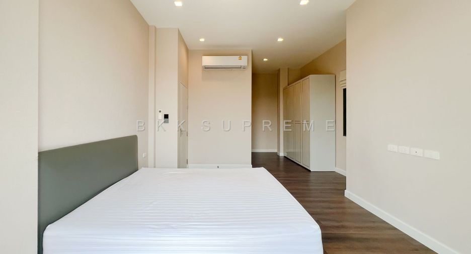 For rent and for sale 4 bedrooms house in Pak Kret, Nonthaburi