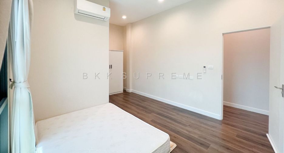 For rent and for sale 4 bedrooms house in Pak Kret, Nonthaburi