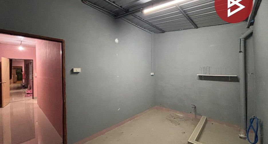 For sale 3 bedrooms townhouse in Phra Samut Chedi, Samut Prakan