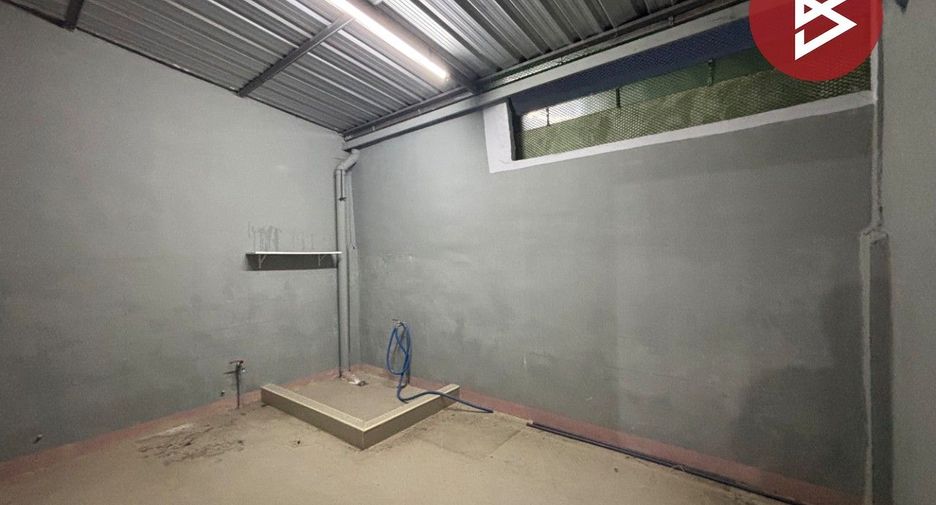 For sale 3 bedrooms townhouse in Phra Samut Chedi, Samut Prakan