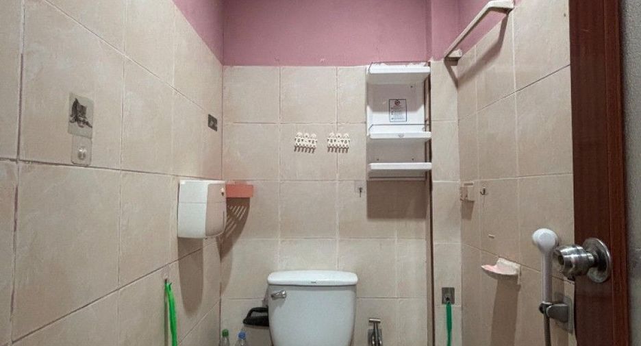 For sale 3 bedrooms townhouse in Phra Samut Chedi, Samut Prakan