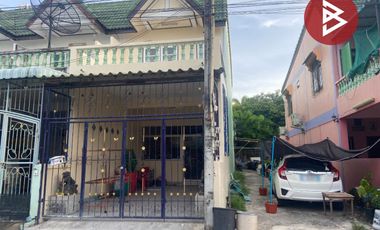 Reihenhaus zum Kauf mit 2 Zimmer in Ban Bueng, Chonburi