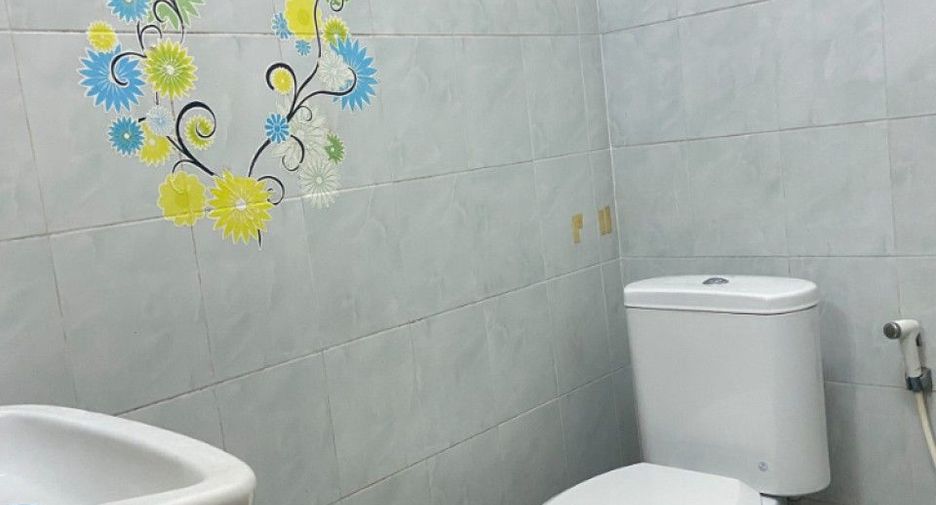 For sale 2 bedrooms townhouse in Ban Bueng, Chonburi