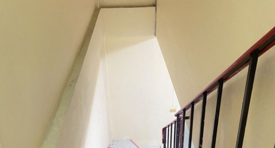 For sale 2 bedrooms townhouse in Ban Bueng, Chonburi