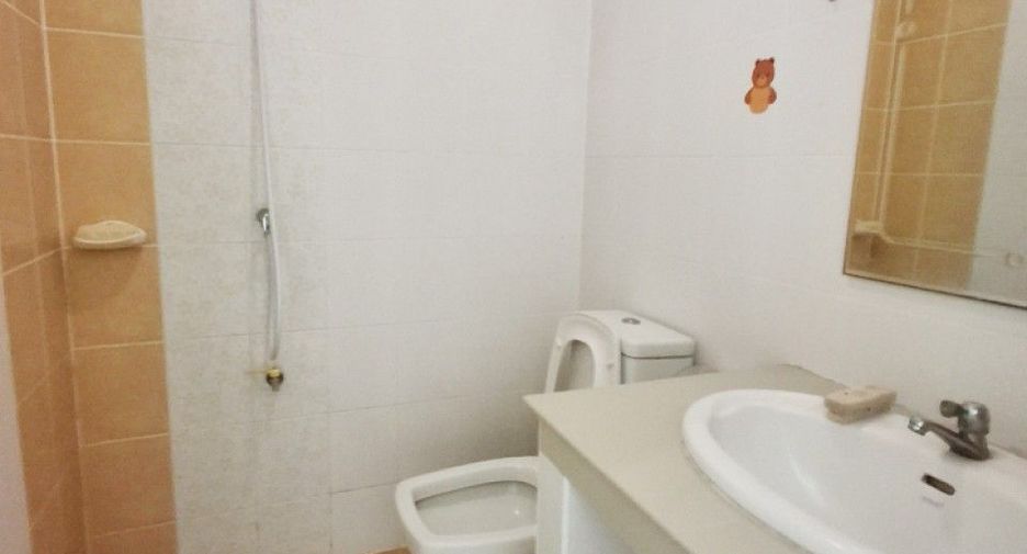 For sale 2 bedrooms townhouse in Phra Samut Chedi, Samut Prakan