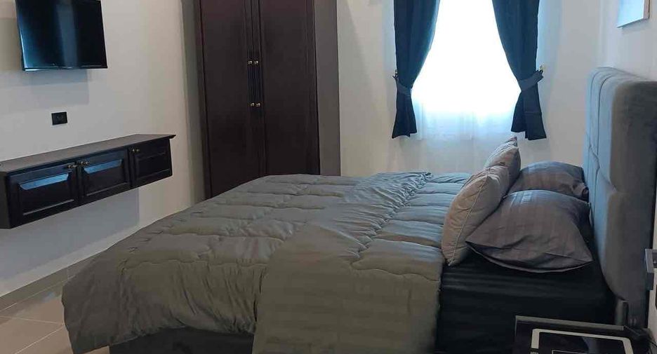 For rent 6 bedrooms villa in Bang Lamung, Chonburi